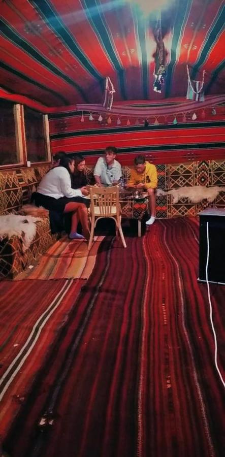 Happy Bedouin House Petra Bed and Breakfast Al Hayy Exteriör bild