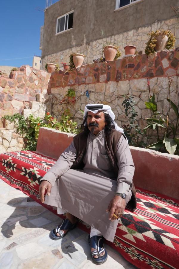 Happy Bedouin House Petra Bed and Breakfast Al Hayy Exteriör bild