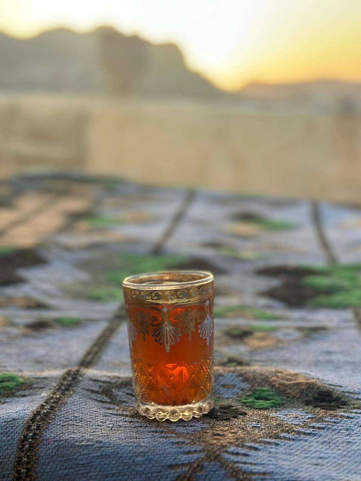 Happy Bedouin House Petra Bed and Breakfast Al Hayy Exteriör bild