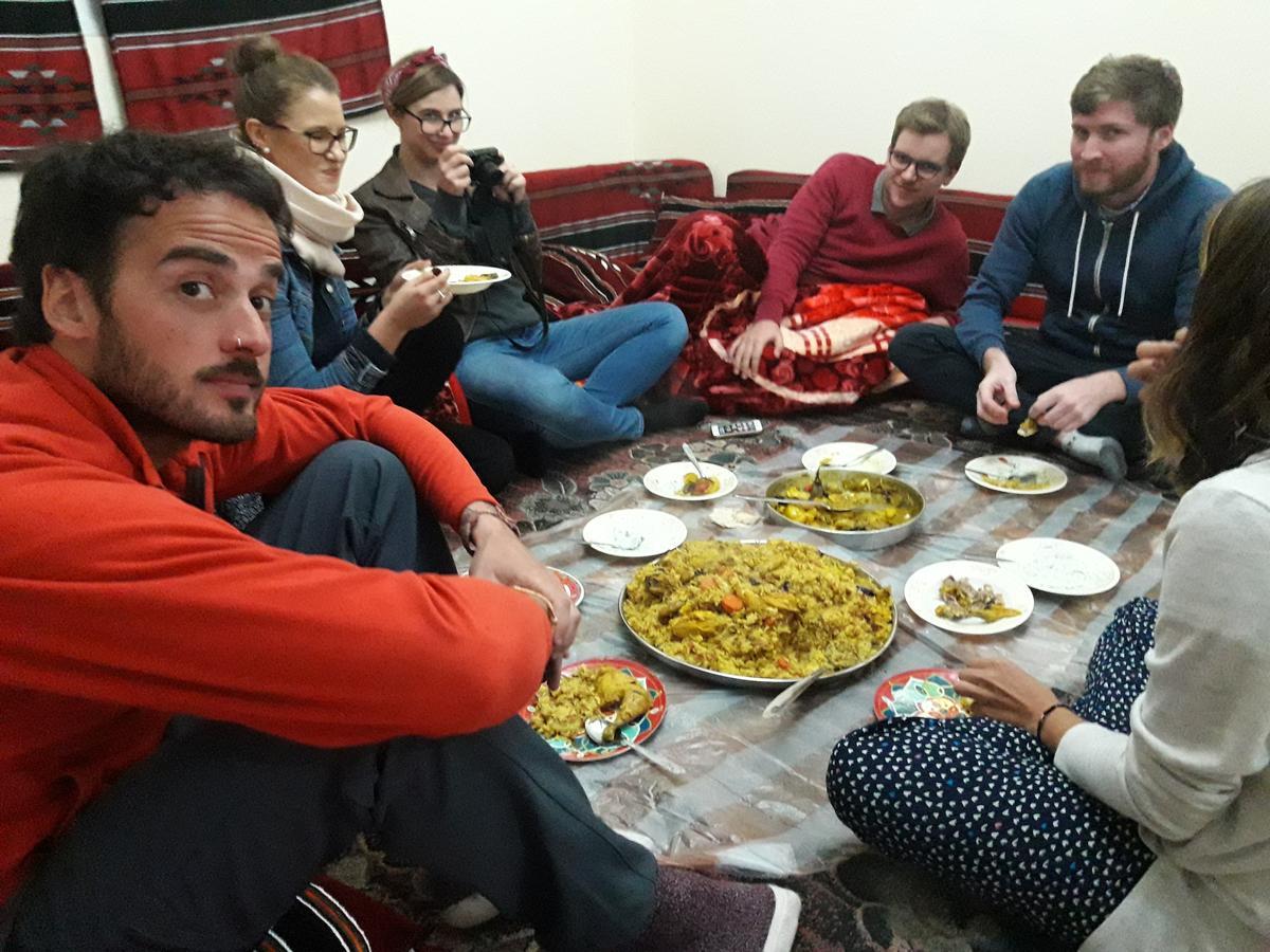 Happy Bedouin House Petra Bed and Breakfast Al Hayy Exteriör bild
